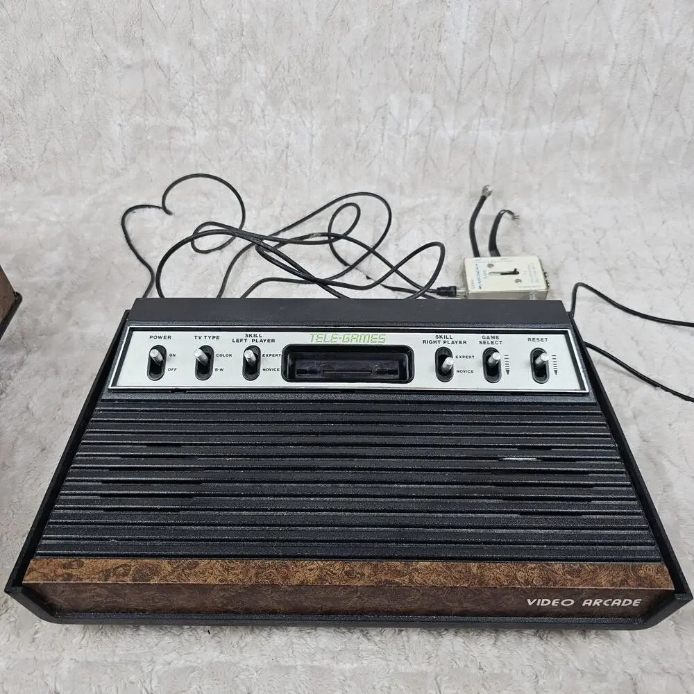 Vintage Tele Games Gaming System 13 Games 3 Controller Style Case Atari Untested
